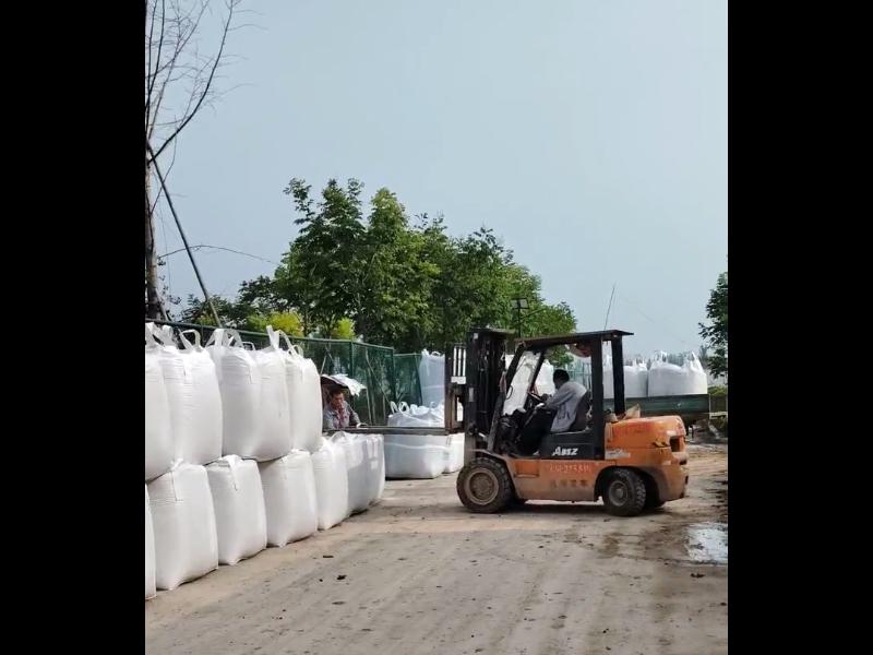 無煙煤濾料施工現(xiàn)場(chǎng)